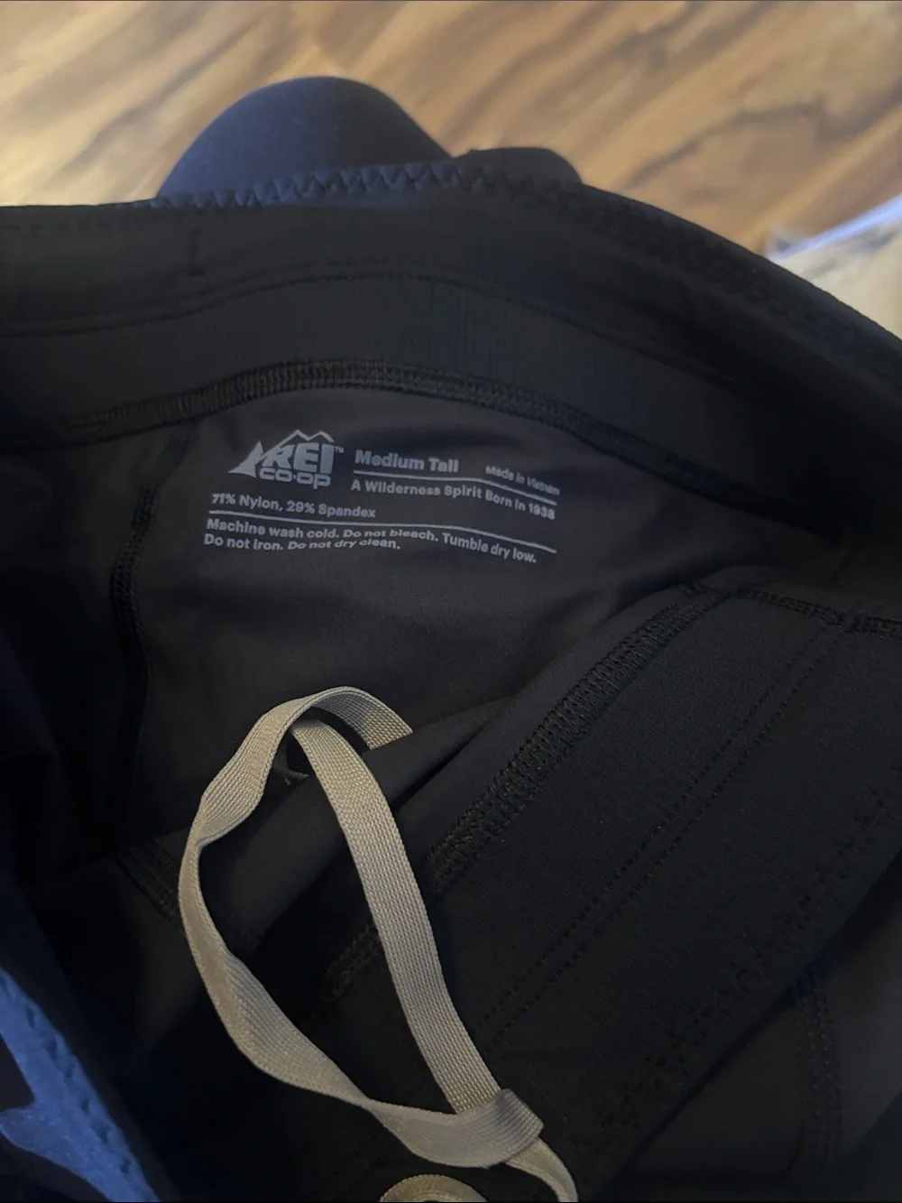 REI Medium tall NWT leggings